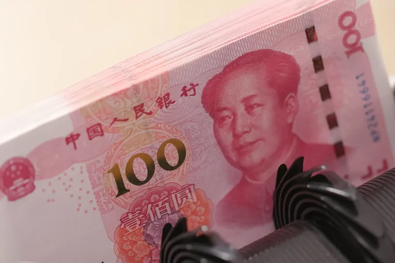 Liasse de billets chinois de 100 yuans en gros plan
